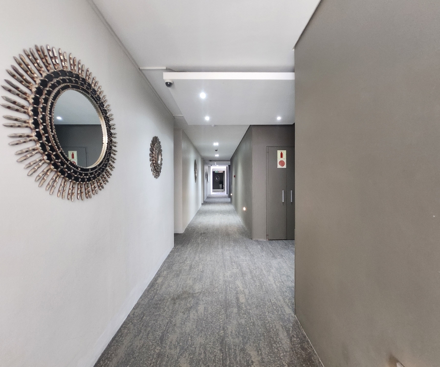 1 Bedroom Property for Sale in Bloubergstrand Western Cape